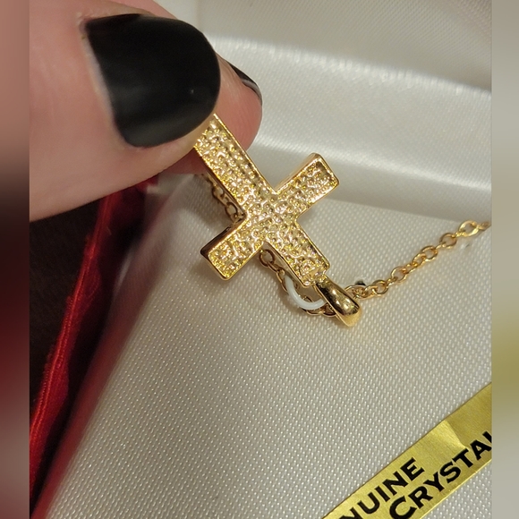 Genuine Austrian Crystal Cross Pendant With Necklace NIB! - Picture 4 of 4